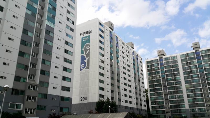 무원2단지삼보아파트 204동 단지전경 모습입니다