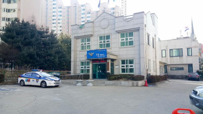 단지 주변에 장기파출소가 가까이에 위치해 있어 범죄 발생율이 상대적으로 낮습니다