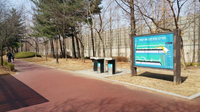 단지 주변으로 근린공원이 위치해 있습니다