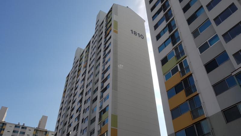 각 층마다 색을 달리해 전체적으로 화사하면서도 세련된 외관을 선보이는 단지전경이에요