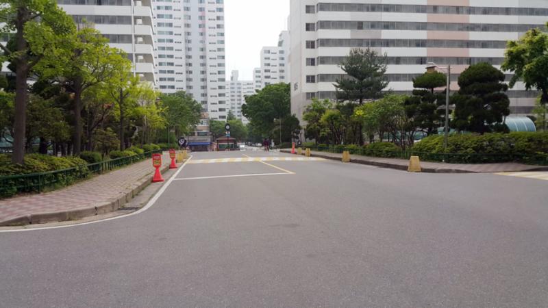 화정동 별빛8단지부영아파트 단지 내 도로입니다