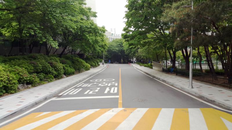 옥빛17단지주공아파트 단지 내 도로입니다