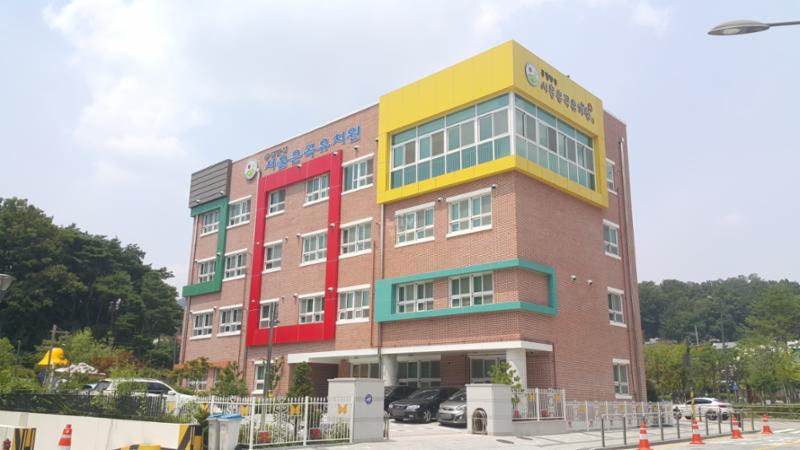 단지 주변에 위치한 도보 7분 거리의 은곡유치원입니다