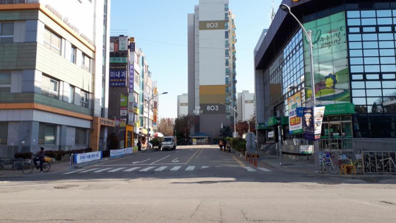 부림동 주공8단지의 정문이에요