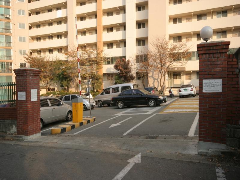부출입구