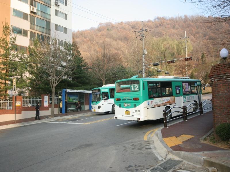 버스정류소(정문앞)