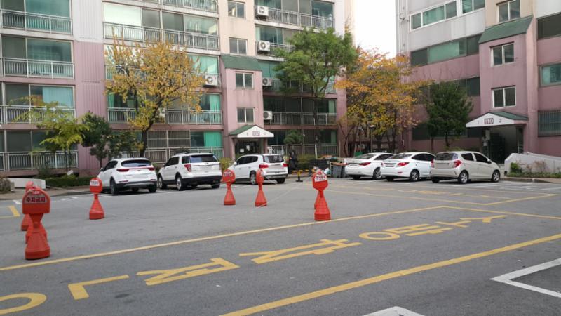 총 1,722대를 수용 가능한 주차장입니다
