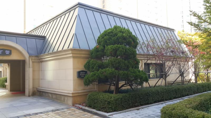 단지 내에 마련되어 있는 경로당이에요