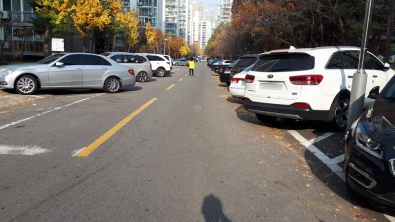 단지 내부를 이어주는 단지 내 도로에요