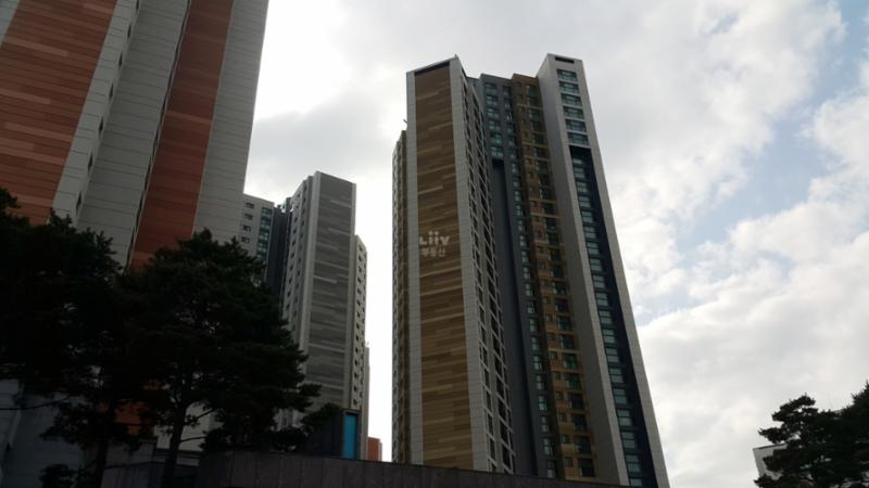 2014년도에 입주한 단지로 멋스러운 색감과 디자인이 돋보이는 단지에요