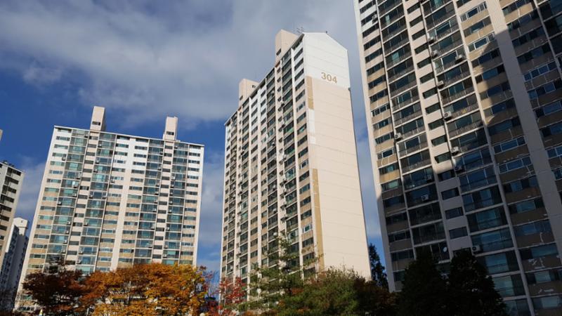 단지 주변에 위치한 1호선 당정역이 인접해 있어 대중교통 이용이 편리한 단지에요