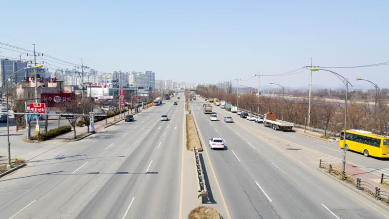 단지와 인접해 있는 미사대로 입니다