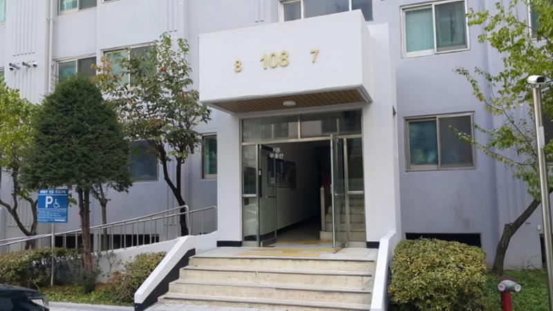 풍년1단지현대  공동현관이에요