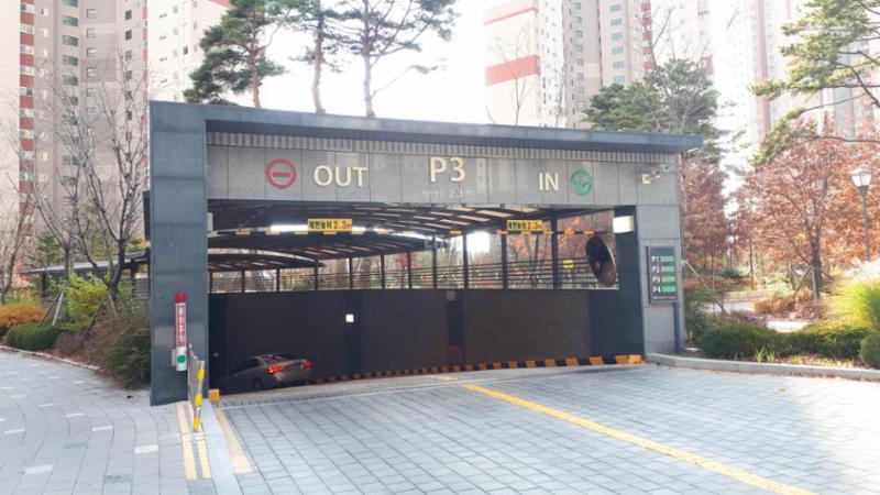 동탄역시범한화꿈에그린프레스티지의 주차장 출입구에요