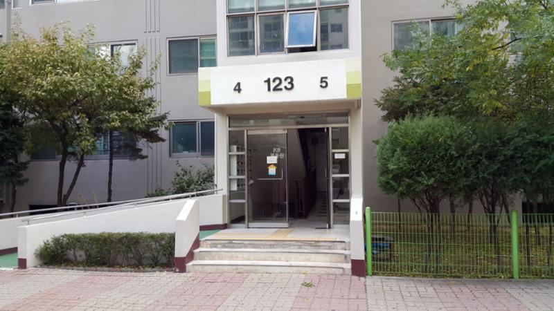 풍년1단지진흥흥화 1층 공동현관이에요