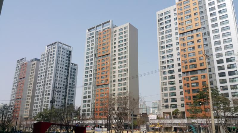 공덕파크자이의 세련된 단지전경이에요
