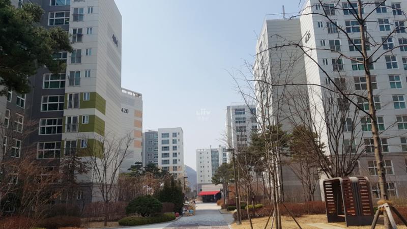 강남한양수자인의 단지 전경이에요