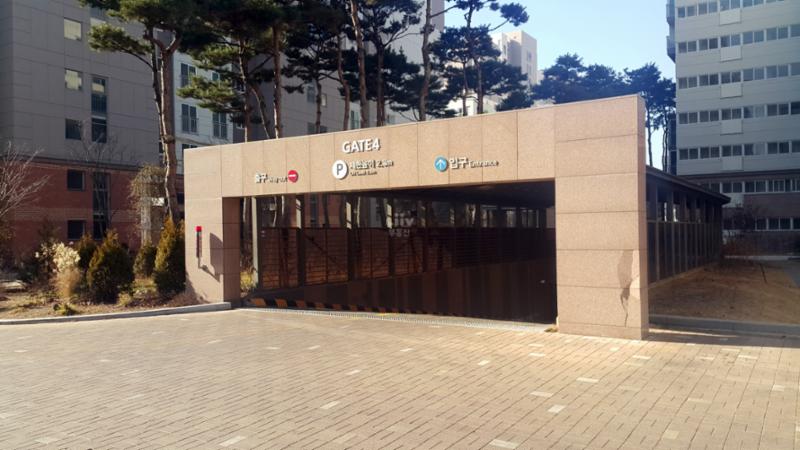 마곡엠밸리6단지는 지상주차장이 없으며, 지하주차장을 이용해야 합니다