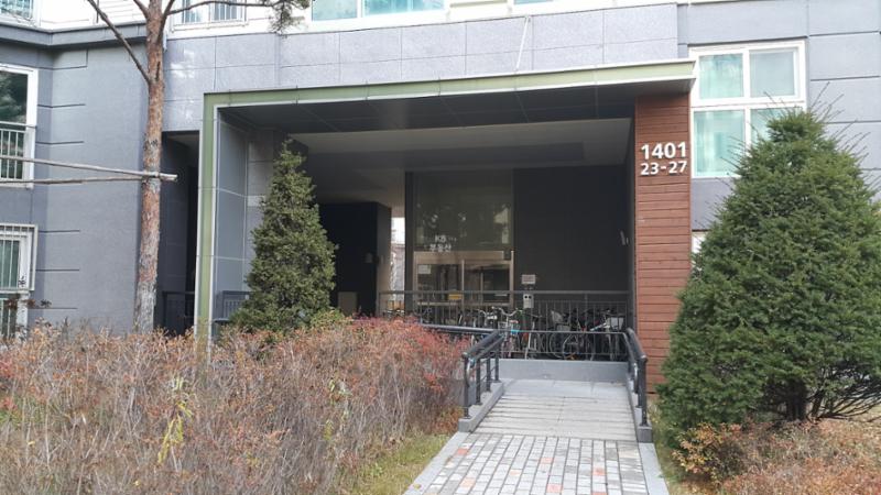 마곡엠밸리14단지 1401동 1층 공용현관이에요