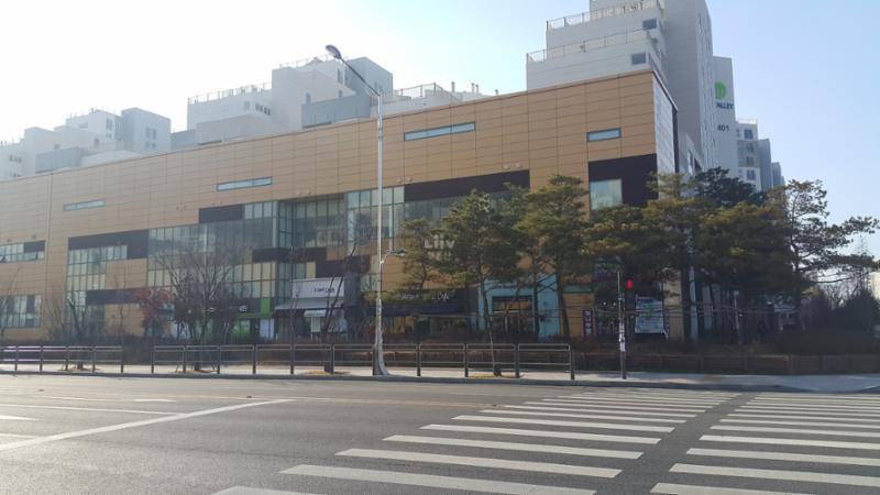 마곡엠밸리14단지 내 상가에요