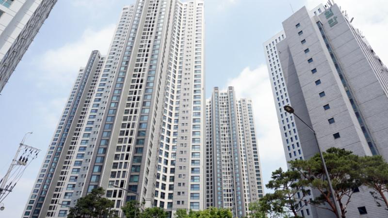 래미안강동팰리스 전경이에요