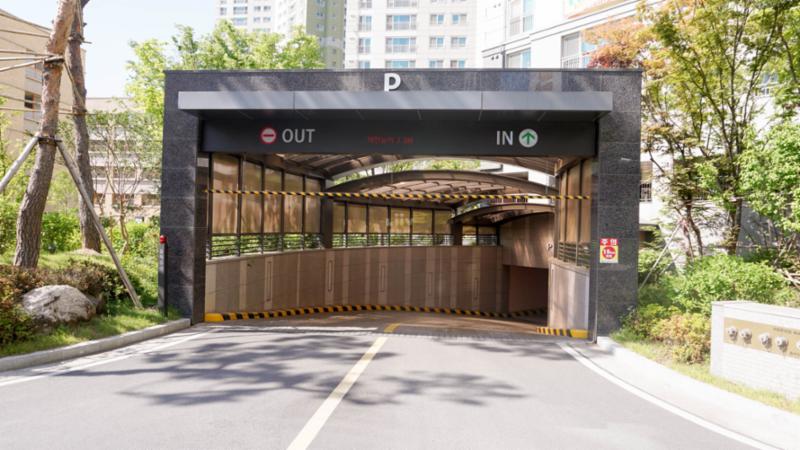 단지 내 주차장출입구에요