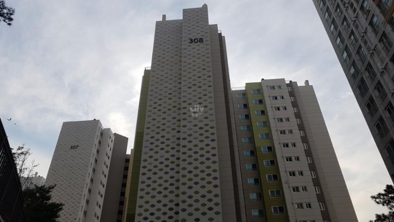 북한산푸르지오 단지 전경이에요 총 1,230세대 총22개동 최고20층로 이루어진 단지이에요