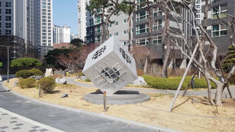 자연 친화적인 공간으로 꾸며진 단지 내 조경이에요