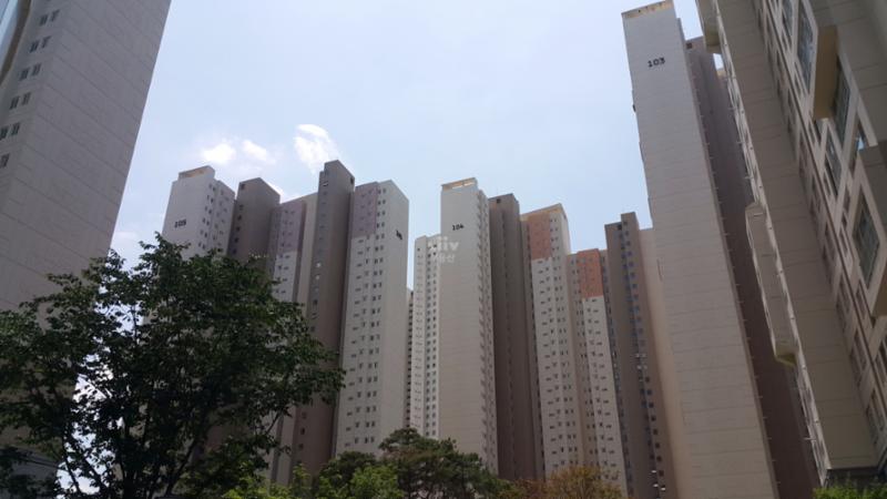 롯데캐슬골드파크1차 전경이에요