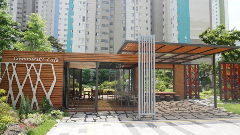 단지 내에 마련되어 있는 쉼터에요