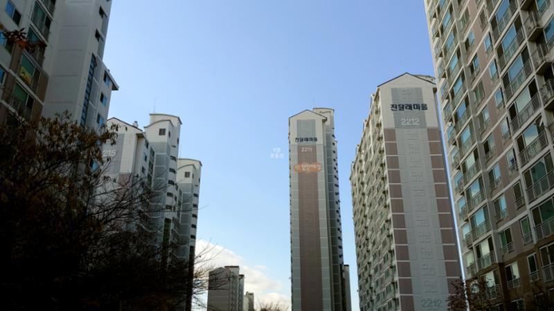 주변 환경과 어울리는 모습입니다