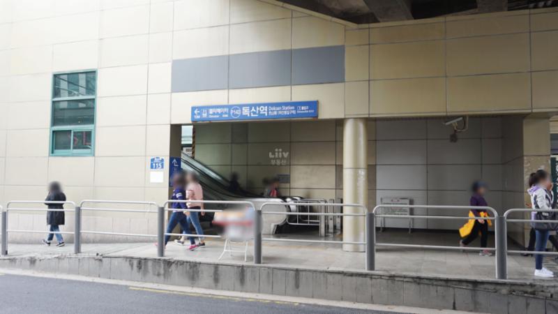 1호선 독산역의 모습입니다