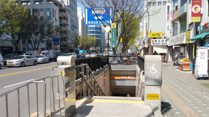 단지 주변 근접한 1호선·6호선 동묘앞역이 도보거리에 위치해 있어 편리하게 지하철을 이용할 수 있습니다