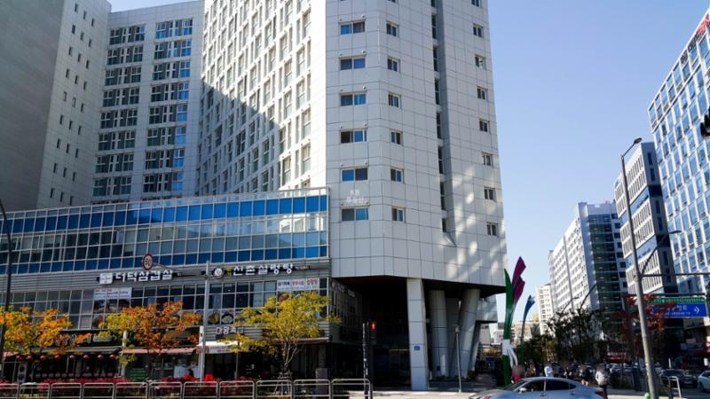 마곡나루역캐슬파크의 깔끔하고 세련된 전경 사진이에요
