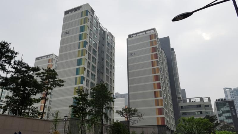 센트라스1,2차 인근에는 2호선 상왕십리역과 다수의 버스노선이 존재해 서울주요업무지구로의 이동이 빨라져요