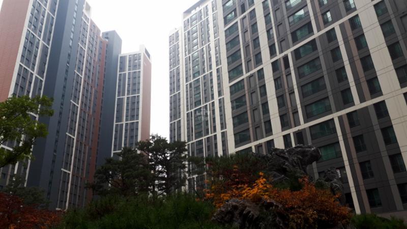 총 501세대, 12개 동으로 구성된 단지에요