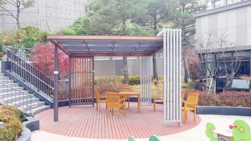 단지 내에 마련되어 있는 쉼터에요