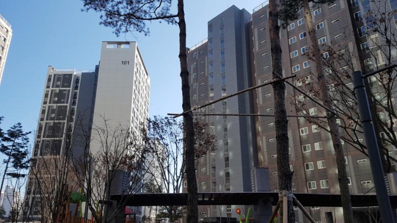 동간 거리가 넓어 쾌적한 단지 내 전경이에요