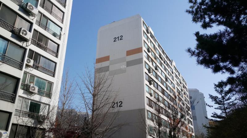 주변 환경과 어울리는 단지 외형입니다