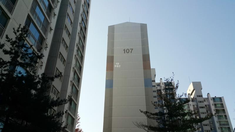 소사풍림아이원 아파트는 총 7개동, 714가구로 이루어져 있으며, 개별난방(도시가스)을 사용하고 있습니다