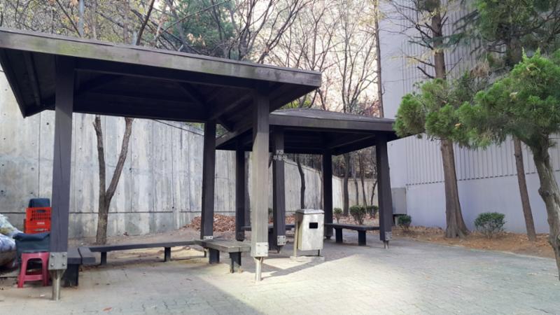 단지 내 쉼터예요