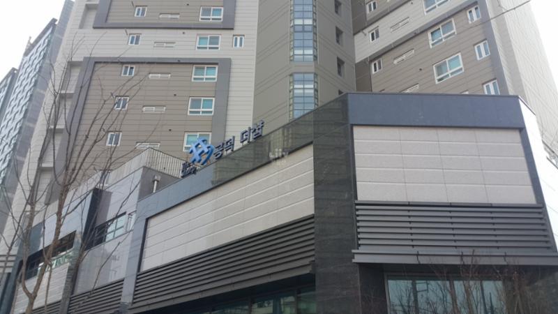 멋스러운 문주가 돋보이는 단지전경이에요