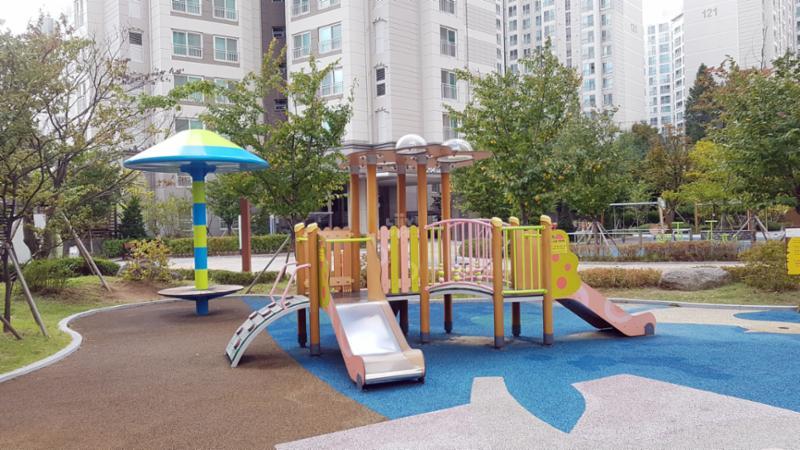 상도두산위브트레지움2차의 단지 내 놀이터에요