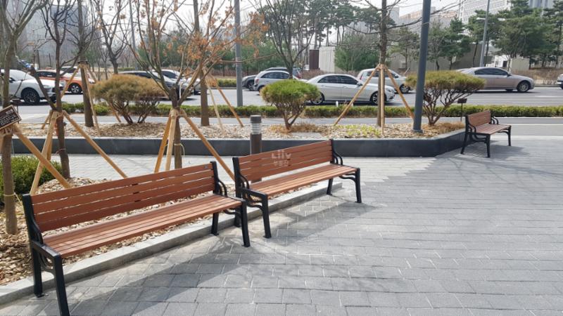 단지 내 조경이에요