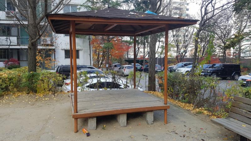 단지 내에서 즐겁고 여유로운 시간을 보낼 수 있는 쉼터 공간이에요