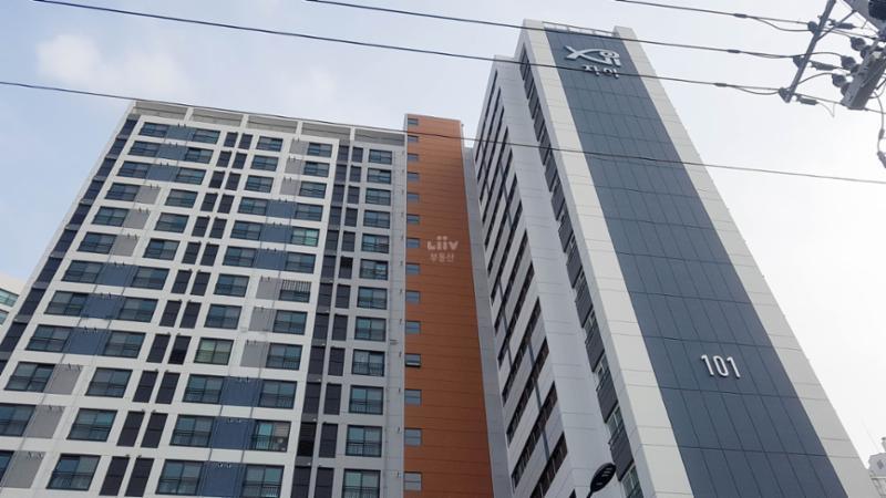 고급스러운 디자인과 차별화된 분위기로 단지의 품격을 한층 더 높이는 마포자이3차 전경 모습이에요
