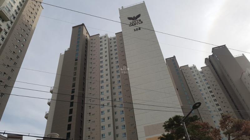 고급스러운 디자인과 차별화된 분위기로 단지의 품격을 한층 더 높이는 동대문롯데캐슬노블레스 전경 모습이에요