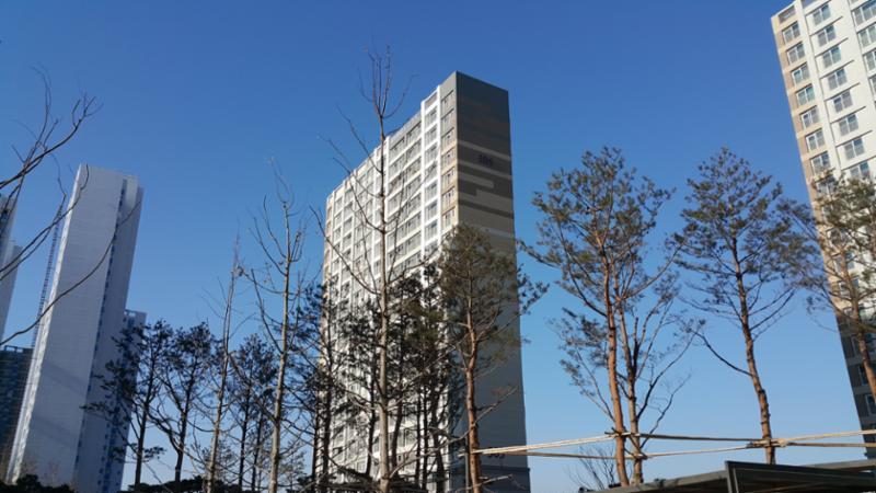 넉넉한 동간 거리를 확보하여 입주민의 프라이버시를 보호할 뿐만 아니라 개방감과 함께 쾌적함을 배로 느끼실 수 있어요