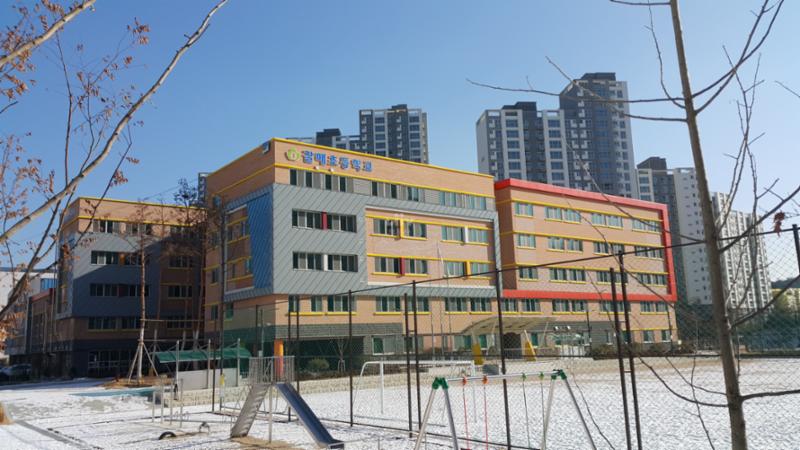 단지 주변에 있는 교육시설입니다