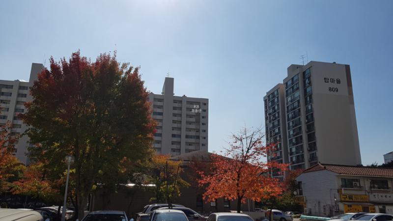 다양한 학군이 밀집되어 있어 도보권으로 통학할 수 있는 교육환경을 갖춘 단지에요